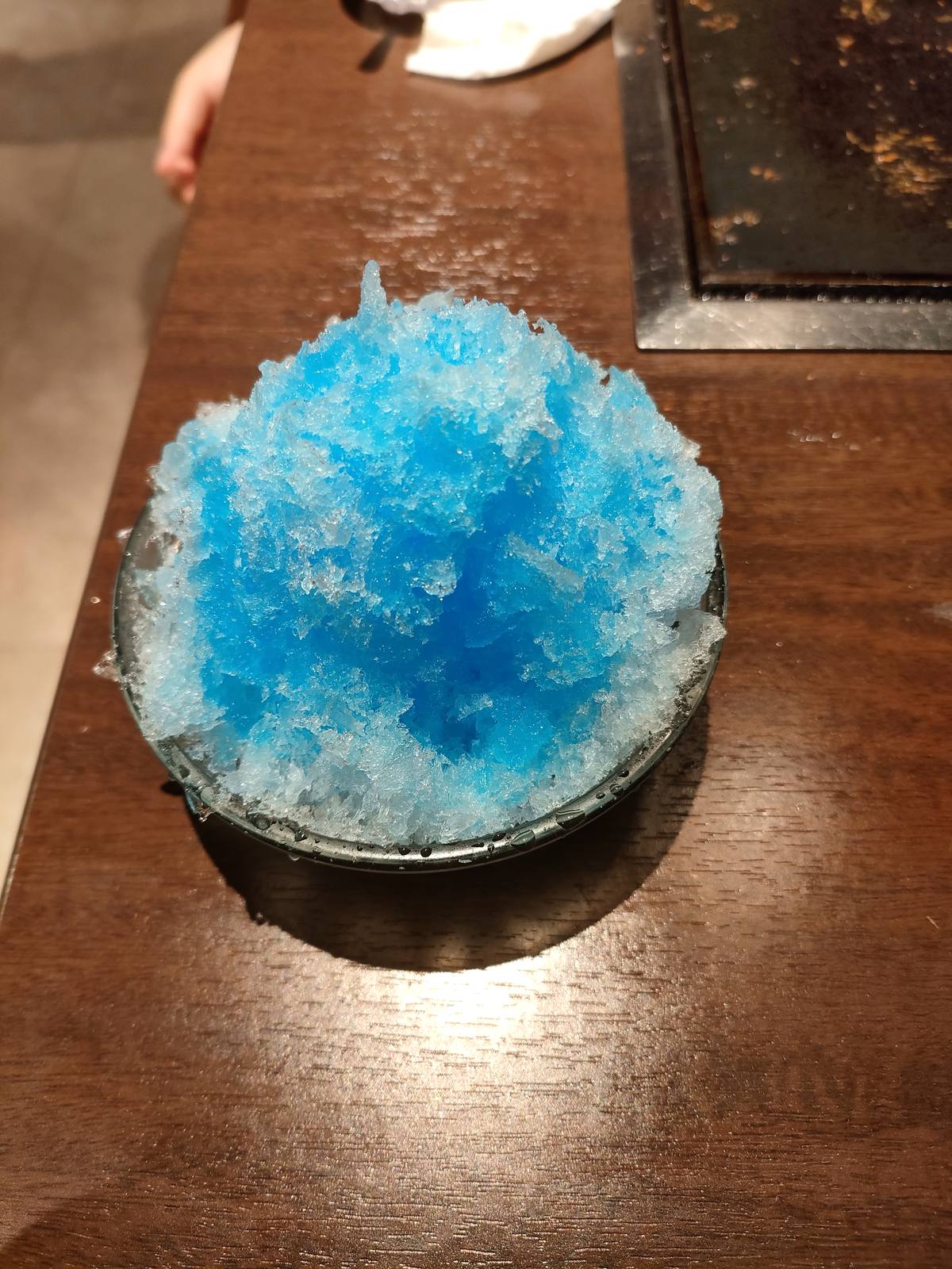 お好み焼本舗のかき氷ブルーハワイ