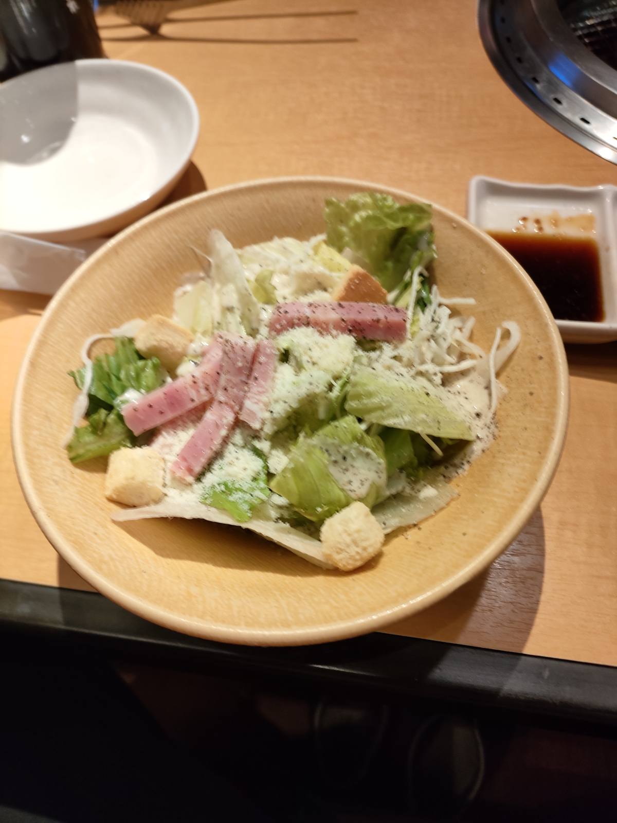 焼肉きんぐのシーザーサラダ