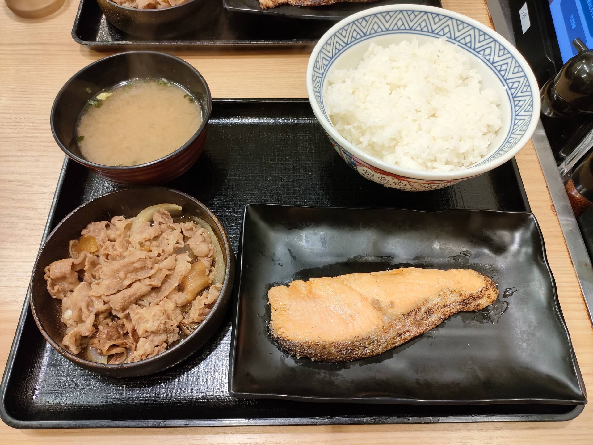 吉野家 牛鮭定食